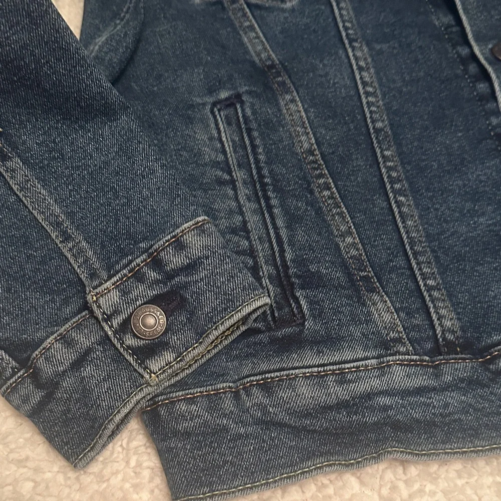 Levi's Dark Indigo Denim Jacket - Picture 3 of 15